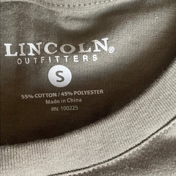 Lincoln Outfitters Gray/Green Graphic Tee - Contains Nuts Design - Picture 2 of 4